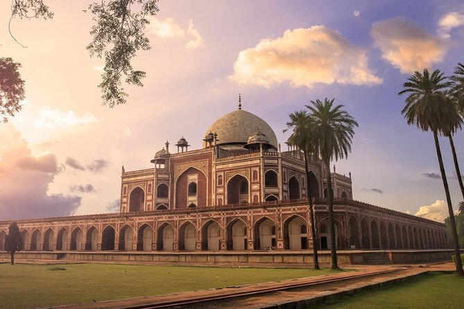 1 Day Delhi and 1 Day Agra Tour by Car - All inclusive Tour - New Delhi hits: India Gate, Raj Ghat, Humayun Tomb, and Qutub Minar