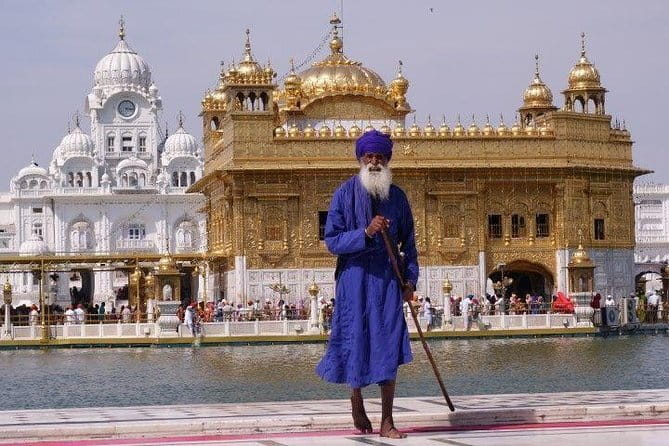 1-Day Trip to Golden Temple,Amritsar from Delhi with Both side Commercial Flight - Durgiana Temple: A Sacred Lake Stop With a Different Feeling
