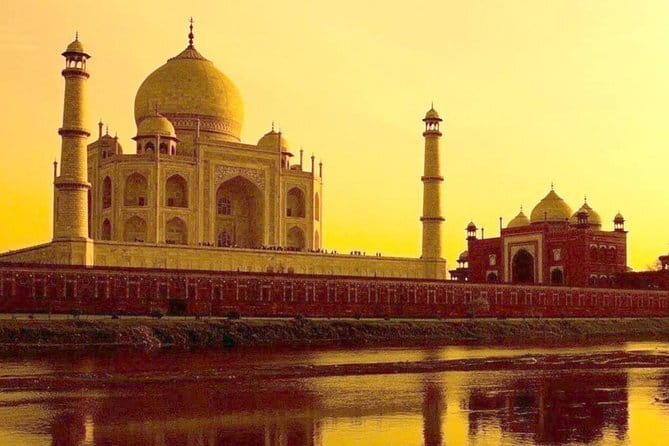 1-Day Trip to Golden Temple,Amritsar from Delhi with Both side Commercial Flight - The 1pm Lunch Window: Don’t Let Hunger Steamroll the Schedule