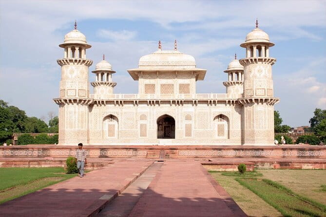 2 Days Tour of Agra (Taj Mahal) & Delhi City Tour - How a 2-day Taj Mahal and Delhi route actually feels