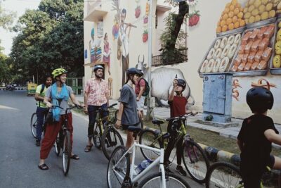 3.5-Hours South Delhi Private Bike Tour with Lodi Art District - The 14th-Century Sufi Shrine Kickoff