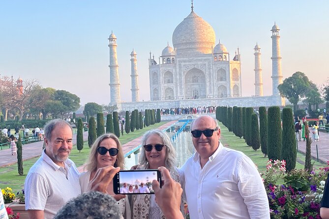 3 Day Luxury Golden Triangle Tour to Agra and Jaipur From Delhi - Day 2 in Agra and the road to Jaipur: sunrise Taj and the Mughal chain