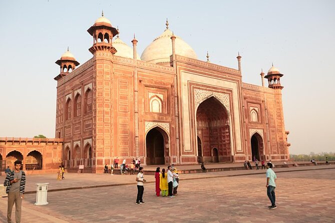 3-Day Private Golden Triangle Tour in Delhi, Agra, and Jaipur - Day 1 in Delhi: Humayun’s Tomb, Qutub Minar, Lotus Temple, India Gate