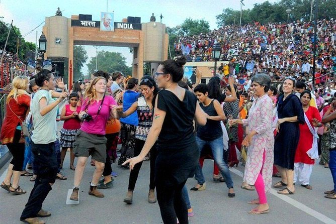 3-Days Amritsar tour from Delhi Includes Hotel,Train tickets & Transfers - Day 2 in Amritsar: Golden Temple First, Wagah After Sunset