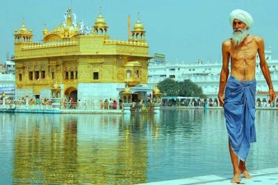 3-Days Amritsar tour from Delhi Includes Hotel,Train tickets & Transfers - Day 1 in Delhi: Landmarks, Then the Train to Amritsar