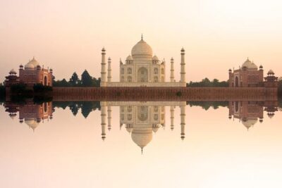 4-Day Private Luxury Golden Triangle Tour to Agra and Jaipur from New Delhi - Day 1 in Delhi: Qutub Minar, India Gate, and Parliament area photos