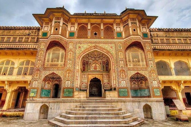 4 Days Luxury Golden Triangle Tour to Agra and Jaipur From Delhi - Where your time and comfort come from: hotels, breakfasts, and pacing