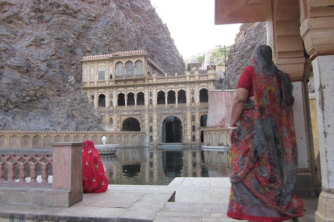 4-Days Private Golden Triangle Tour to Agra and Jaipur from Delhi - Private guide quality: why the team name matters