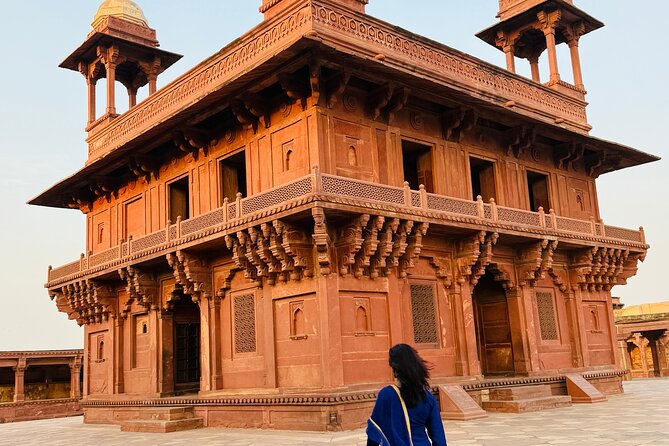 5-Day Golden Triangle Tour with Cultural Heritage-Taj & More - Jaipur Day 4: City Palace, Jantar Mantar, and Hawa Mahal in one clean arc