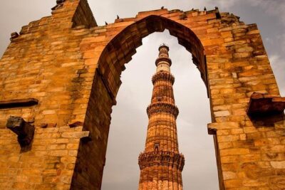 5-Day Private Delhi, Agra and Jaipur with Ranthambhore Tiger Tour From Delhi - Day 1 in Delhi: Humayun’s Tomb, Qutub Minar, Lotus Temple, and government-era landmarks