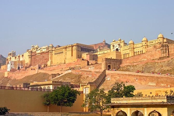5-Day Private Golden Triangle Tour: Delhi, Agra and Jaipur - Day 5 Back to Delhi: Qutub Minar and India Gate Before Your Flight