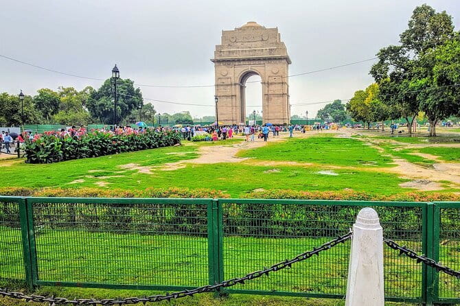 5-Days Luxury Golden Triangle Tour to Agra and Jaipur From Delhi - Day 4 Jaipur power day: Hawa Mahal, City Palace, Jantar Mantar, and two forts