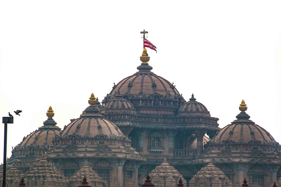 5-Hour Half-Day Delhi Temple Tour with Pick-Up & Drop-Off - Laxmi Narayan Temple (Birla Temple): Hindu devotion tied to Gandhi’s story
