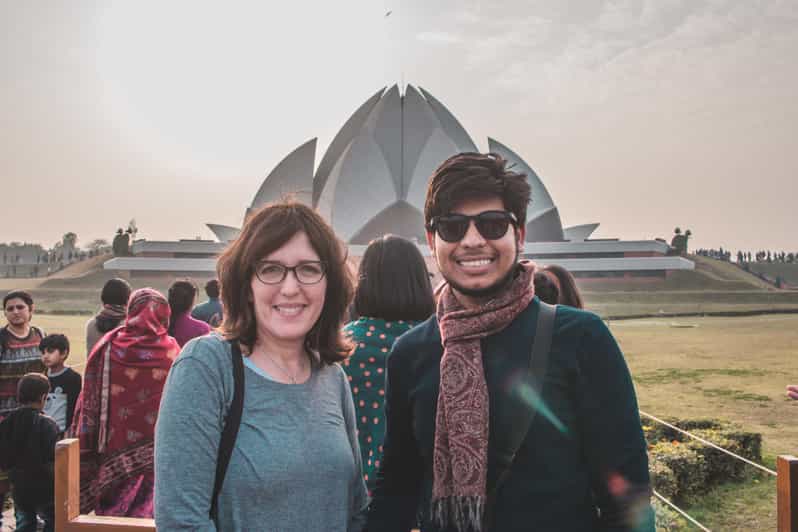 5-Hour Half-Day Delhi Temple Tour with Pick-Up & Drop-Off - Hotel pickup and air-conditioned transfers in Delhi NCR