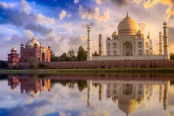 6 Day Delhi Agra Jaipur Udaipur Tour-Golden Triangle with Udaipur - Day 2 in Agra: Taj Mahal sunrise plus Agra Fort, then Jaipur transfer