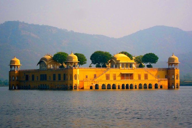 6 Day Delhi Agra Jaipur Udaipur Tour-Golden Triangle with Udaipur - Transport, guides, and what’s included in the $529