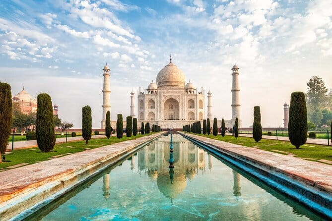 6-Day Golden Triangle Tour with Ranthambore Tiger Safari - Old Delhi on foot and by rickshaw: Chandni Chowk to Jama Masjid