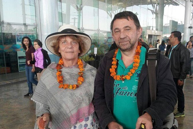 6 Days Private Golden Triangle Tour Packages - Day 1 in Delhi: Airport Welcome, Check-In Help, and Chandni Chowk by Rickshaw