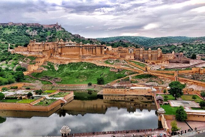 7 Day Golden Triangle Private Heritage and Varanasi Tour - Overnight train back to Delhi and the final Delhi monuments