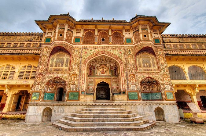 7 Day Golden Triangle Tour { Delhi Agra Jaipur Tour } - Jaipur palaces and observatory day: Amber Fort, City Palace, Hawa Mahal, and Jantar Mantar