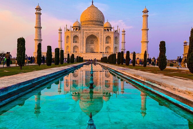 7 Days Golden Triangle Tour with Ranthambore Safari - Day 1 in Delhi: Qutub Minar as your orientation point
