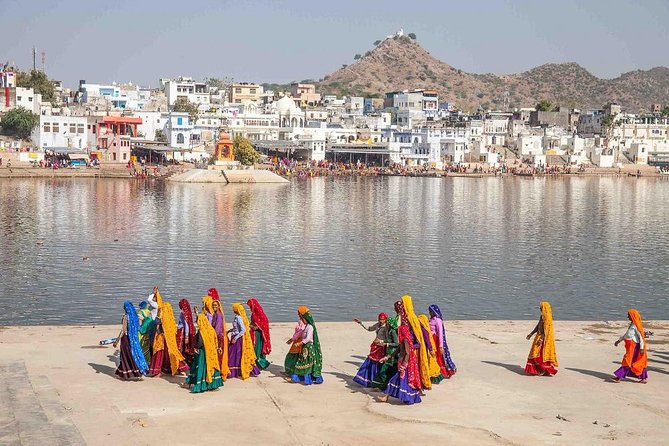 7 - Days Private Golden Triangle Tour with Pushkar - Day 2 Old Delhi + Mughal Delhi: Red Fort, Chandni Chowk by Rickshaw, Humayun’s Tomb, and Qutub Minar