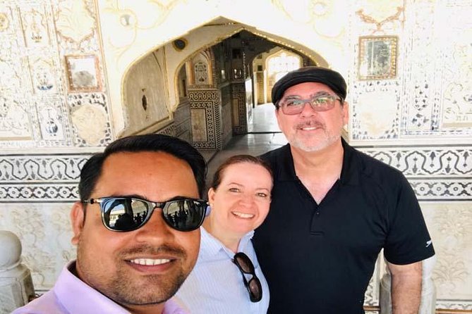 7 Days Private Luxury Golden Triangle Tour With Ranthambore - Jaipur: temples, gates, and fort views that feel like a full story