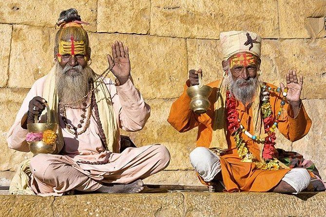 8-Day Private Golden Triangle Tour with a Ranthambore Wildlife Safari From Delhi - Delhi at full speed: Red Fort, Old Delhi markets, and the Mughal masterclass