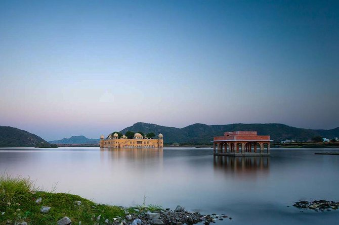 8 Days Delhi Agra Ranthambore Udaipur Jaipur Delhi Tour(Taj, Tigers & Lakes) - Udaipur’s lakeside pace: City Palace views, Lake Pichola boat ride, and Saheliyon Ki Bari