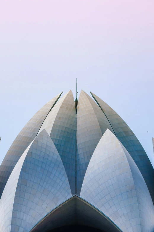 A full-day tour of Old & New Delhi Monument Express Entry - Guide and Car Quality: Why It Changes the Day