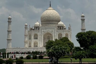 Agra Private Day Tour with Guide and Transportation - Morning Pickup and the Delhi–Agra Drive