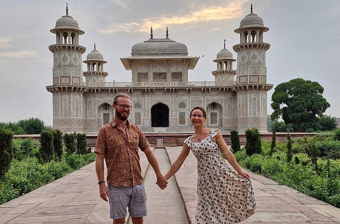 Agra Private Luxury Car Sightseeing Tour - Why a private Agra luxury car is the smart shortcut from Delhi