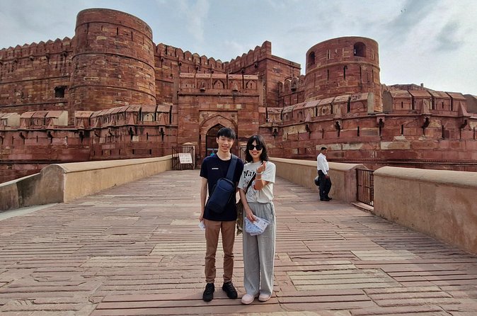 Agra Private Luxury Car Sightseeing Tour - Agra Fort: the courtyard-to-viewpoint payoff