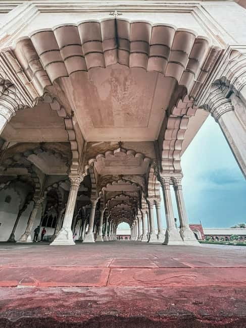 Agra: Private Sightseeing Half-Day Tour with Guide by Car - Should you book the Taj Mahal and Agra Fort private tour?