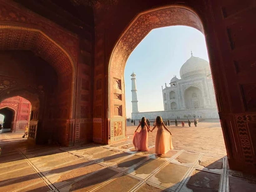 Agra: Skip-the-Line Taj Mahal & Agra Fort Private Tour - Early morning strategy: why the quiet moments feel different