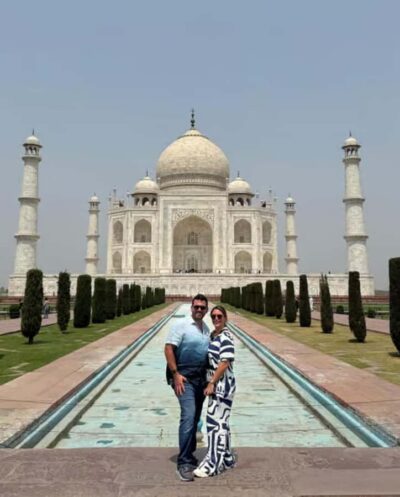 Agra: Taj Mahal Guided Tour with Fast Track Entry - Hotel Pickup and Private Car Transfer Through Agra