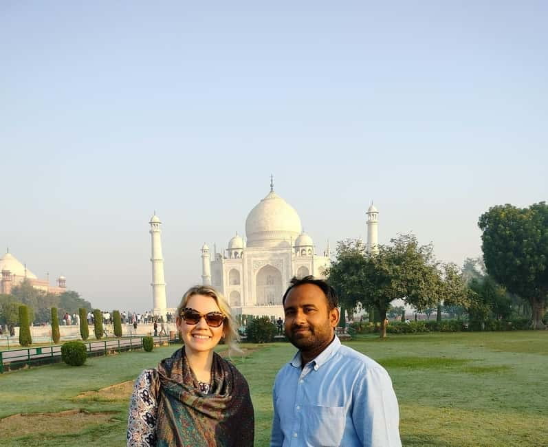 Agra: Taj Mahal Guided Tour with Photography & Rental Saree - Fast-Track Entry to the Taj Mahal in About 3 Hours