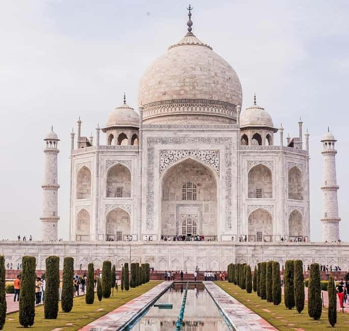 Agra: Taj Mahal Guided Tour with Photography & Rental Saree - Timing Tips: Sunrise Option and the Friday Closure