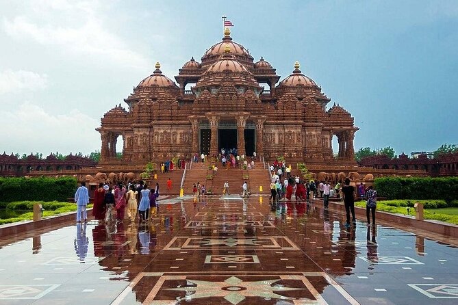 Akshardham Evening & Morning tour exhibition water fountain Show - Akshardham at night: a guided temple plus a tech show