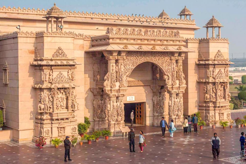 Akshardham Light & Fountain Show with Pick-up & Drop-off - Should you book this tour?