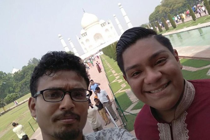All Inclusive Luxury Taj Mahal Tour from Delhi by Express Train - Sun Barbecue: what the lunch break actually gives you