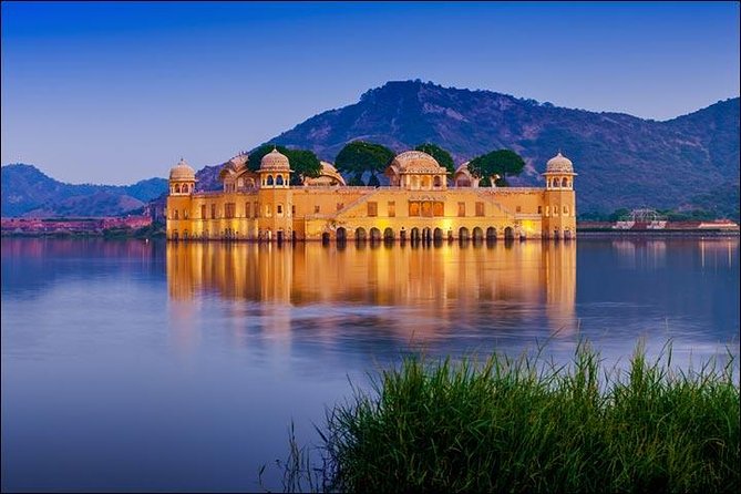 All-Inclusive Private Jaipur Day Trip from Delhi - Jal Mahal and Hawa Mahal Photo Stops: Great Views, Clear Limits