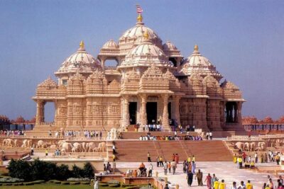 All-Inclusive Sacred Delhi: Private Full-Day Temples Experience - ISKCON Temple and Lotus Temple: Devotion, Then Quiet (Stops 2 and 3)