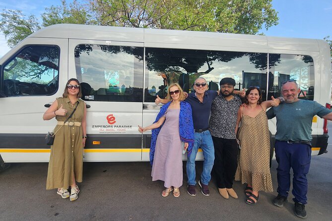All Inclusive Taj Mahal, Agra Fort, Baby Taj Car with Local Guide - A 12-hour Agra plan that stays organized