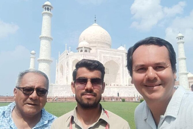 All Inclusive Taj Mahal, Agra Fort & Baby Taj Day Trip From Delhi - Agra Fort: Where Mughal Power Shows in Red Sandstone