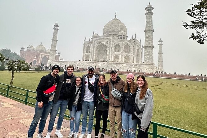 All Inclusive Taj Mahal Private Tour by Car from Delhi - Agra Fort: Akbar’s fortress and the red-stone viewpoints