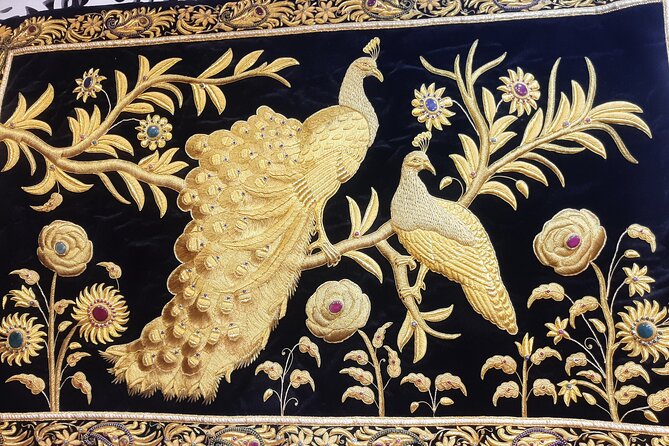 Chandni Chowk Textile Tour - Gali Paranthe Wali: a quick start before the fabric hunt