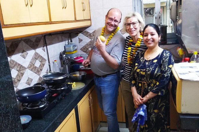 Cooking Demo + Lunch/Dinner and interaction with an Indian family @ Chez Anjali - The Cooking Demo Turns Into Real Skill: How the Family Lesson Works