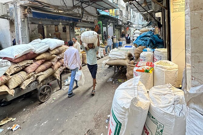 Customized Half Day and Full Day Delhi Shopping, Street Food Tour - Pasar at Chandni Chowk: Food Choices With Context
