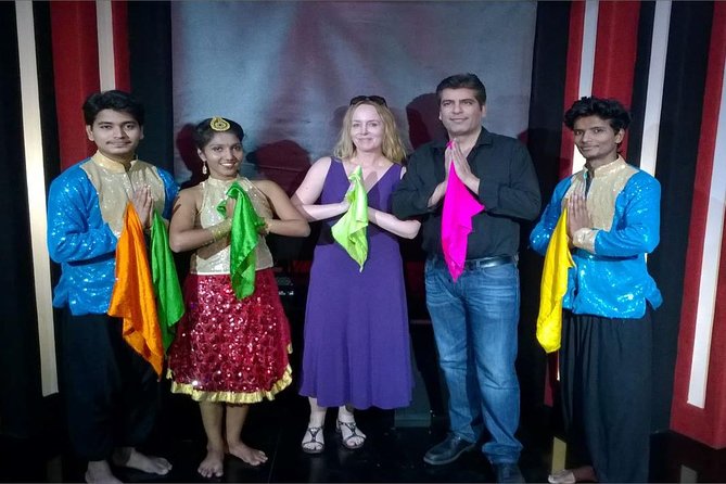 Dance Class in Delhi: Learn to Dance like a Bollywood Star - Changing into your costume: more fun, and better photos without trying
